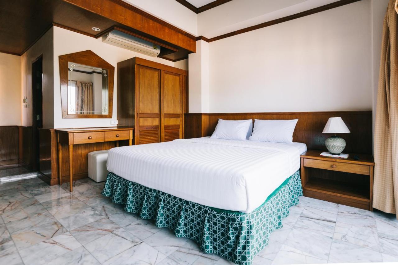 Kata Sun Beach Hotel Екстериор снимка